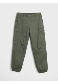 Sinsay - Spodnie cargo jogger - zielony. Kolor: zielony