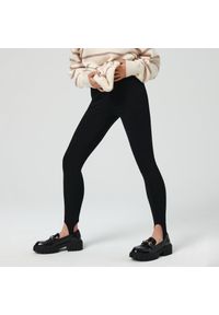 Sinsay - Spodnie eleganckie - Czarny. Kolor: czarny. Styl: elegancki #1