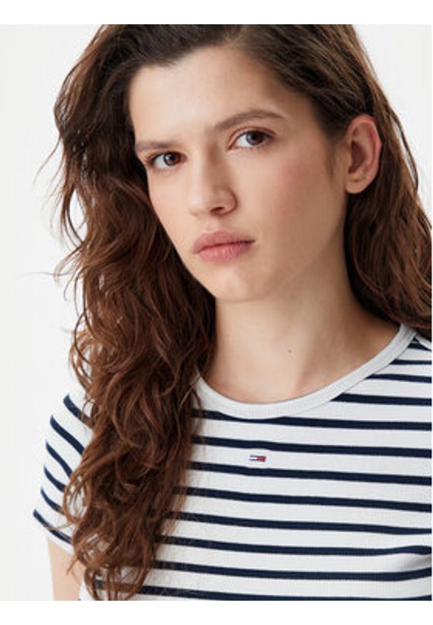 Tommy Jeans T-Shirt Essential DW0DW17383 Granatowy Slim Fit. Kolor: niebieski. Materiał: bawełna