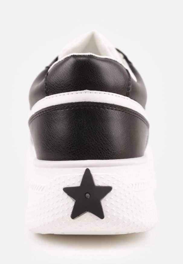 Born2be - Czarno-Białe Sneakersy Vices na Grubej Podeszwie z Geometryczną Ozdobą i Perforacją Karvesa. Okazja: na co dzień. Kolor: czarny. Materiał: jeans. Wzór: geometria, aplikacja