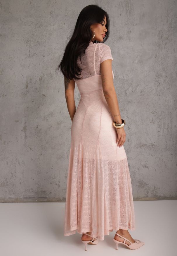 Renee - Różowa Wieczorowa Sukienka z Siateczki z Wiskozą na Krótki Rękaw Chareino. Okazja: na randkę, na wesele, na ślub cywilny. Kolor: różowy. Materiał: wiskoza. Długość rękawa: krótki rękaw. Styl: wizytowy. Długość: maxi