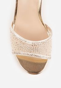 Born2be - Złote Eleganckie Sandały VICES na Szpilce z Transparentną Cholewką i Cyrkoniami Arteina. Zapięcie: sprzączka. Kolor: złoty. Wzór: aplikacja. Obcas: na szpilce. Styl: elegancki #5