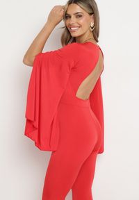 Born2be - Czerwony Długi Kombinezon z Szerokimi Rękawami i Odkrytymi Plecami Dasima. Okazja: na imprezę. Kolor: czerwony. Długość: długie. Styl: elegancki, klasyczny #3