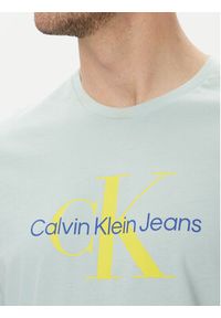 Calvin Klein Jeans T-Shirt Hero LV040EM286 Zielony Regular Fit. Kolor: zielony. Materiał: bawełna