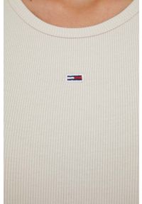 Tommy Jeans t-shirt damski kolor beżowy. Okazja: na co dzień. Kolor: beżowy. Materiał: bawełna, dzianina, prążkowany. Wzór: aplikacja. Styl: casual #4