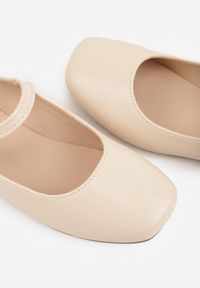 Born2be - Beżowe Eleganckie Balerinki z Paskiem z Klamerką i Kwadratowym Noskiem Brilea. Okazja: na co dzień, na uczelnię. Zapięcie: pasek. Kolor: beżowy. Materiał: jeans. Styl: elegancki #2