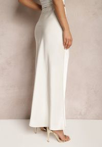 Renee - Jasnobeżowa Satynowa Spódnica Maxi High Waist Formia. Stan: podwyższony. Kolor: beżowy. Materiał: satyna #5