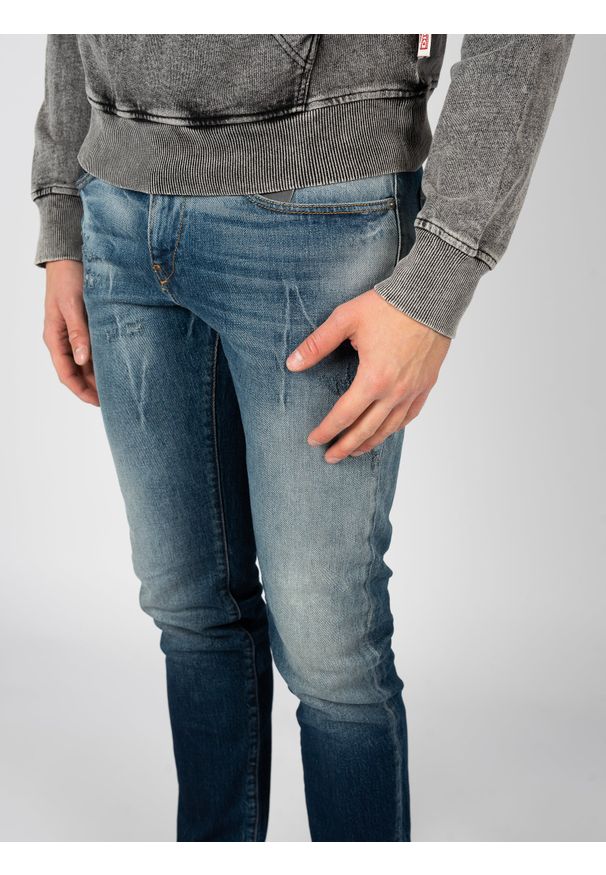 Diesel Jeansy "D-Strukt" | A12027-R9E14 | Mężczyzna | Niebieski. Okazja: na co dzień. Kolor: niebieski. Styl: rockowy, casual, elegancki