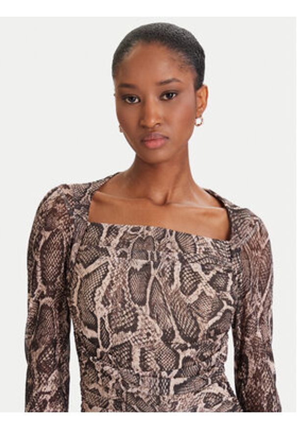 Guess Sukienka koktajlowa W5BK65 KCZC2 Beżowy Slim Fit. Kolor: beżowy. Materiał: syntetyk. Styl: wizytowy