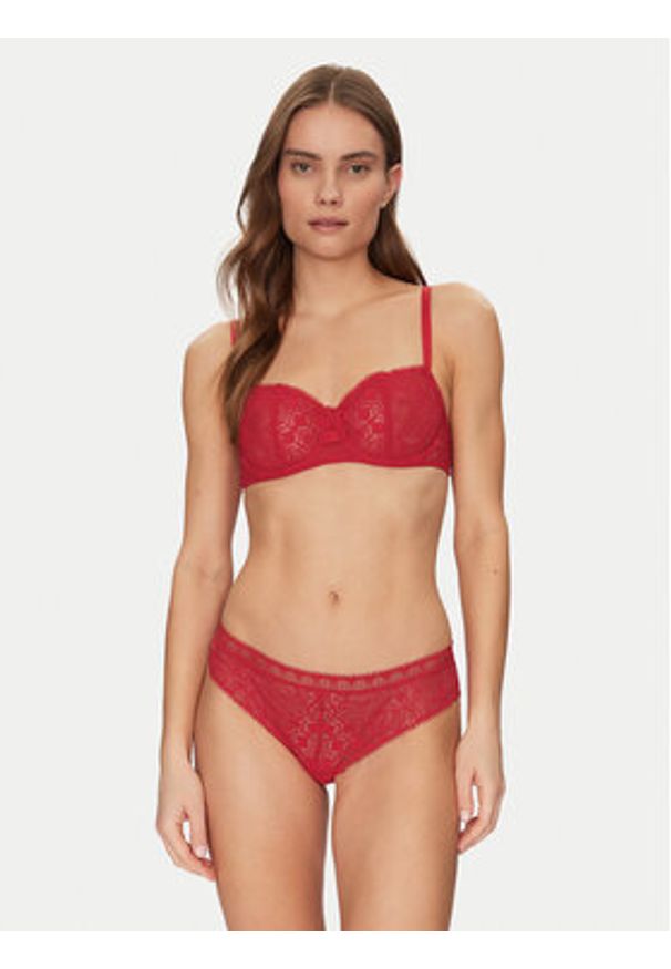 Chantelle Figi brazylijskie Day To Night C15F90 Czerwony. Kolor: czerwony. Materiał: syntetyk