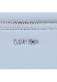 Calvin Klein Torebka Must Camera Bag W/Pckt Lg K60K608410 Niebieski. Kolor: niebieski. Materiał: skórzane #3