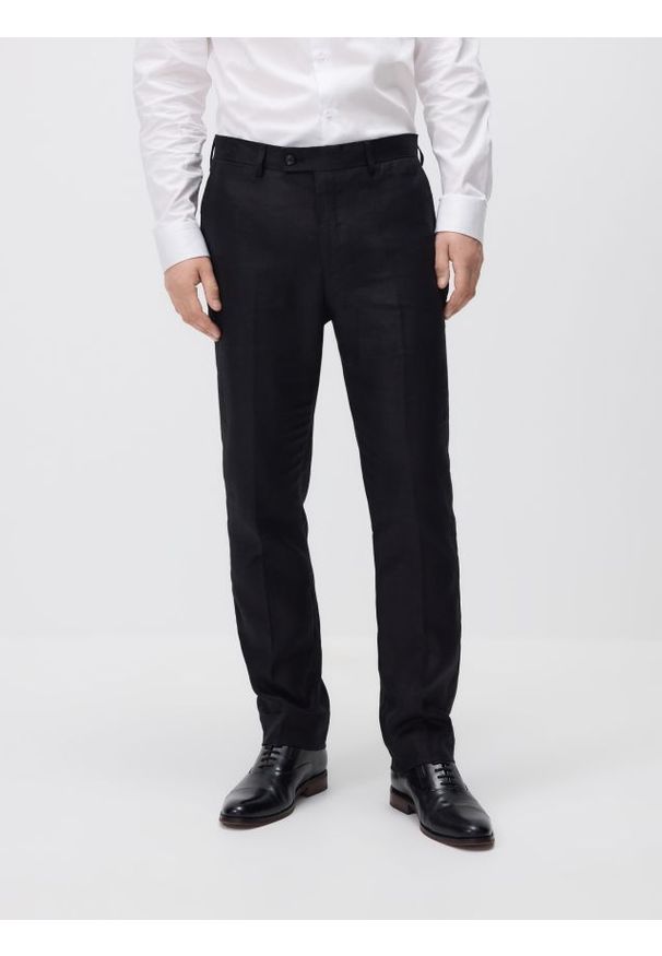 Reserved - Lniane spodnie garniturowe - czarny. Kolor: czarny. Materiał: len