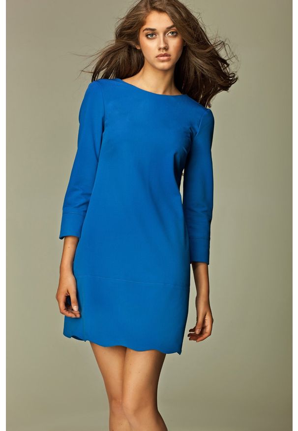 Nife - Wyjątkowa Niebieska Sukienka z Dekoltem na Plecach. Kolor: niebieski. Materiał: poliester, elastan, wiskoza
