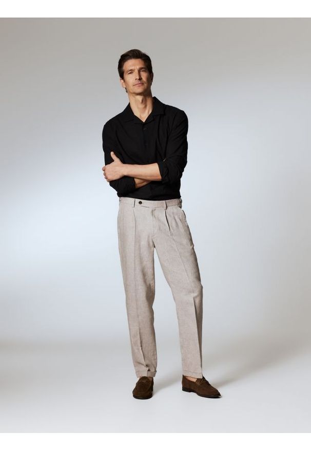 Reserved - Spodnie chino slim z lnem - beżowy. Kolor: beżowy. Materiał: len