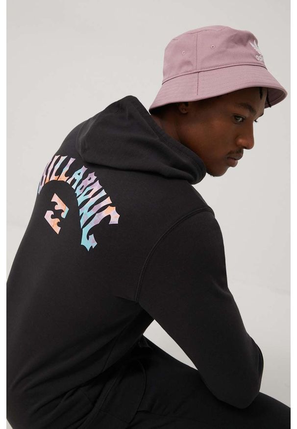 Billabong bluza męska kolor szary z kapturem z nadrukiem. Typ kołnierza: kaptur. Kolor: szary. Wzór: nadruk