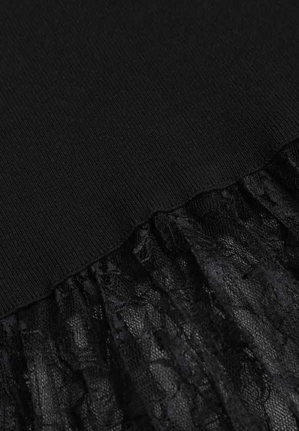 Born2be - Czarna Koktajlowa Sukienka z Wiskozą i Rozkloszowanym Koronkowym Dołem Erivissa. Kolor: czarny. Materiał: wiskoza, koronka. Typ sukienki: proste. Styl: wizytowy