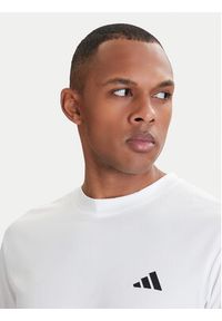 Adidas - adidas Koszulka techniczna Workout Essentials Base KD5453 Biały Regular Fit. Kolor: biały. Materiał: syntetyk #5