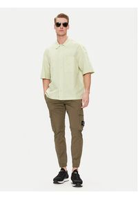 Calvin Klein Jeans Koszula J30J325173 Zielony Relaxed Fit. Kolor: zielony. Materiał: bawełna