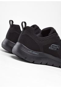 bonprix - Sneakersy Skechers z pianką Memory. Kolor: czarny