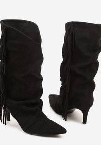 Born2be - Czarne Botki Boho na Szpilce z Marszczoną Cholewką z Frędzlami Fesionela. Okazja: na randkę, na co dzień. Kolor: czarny. Materiał: jeans, dzianina. Szerokość cholewki: normalna. Wzór: aplikacja. Sezon: jesień. Obcas: na szpilce. Styl: boho #5