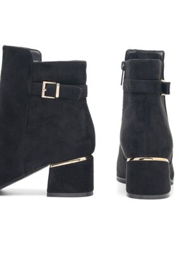 Clara Barson Botki GISELE WS22452-02 Czarny. Kolor: czarny. Materiał: materiał