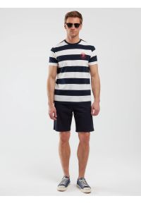 Big-Star - Koszulka męska w paski biało-granatowa Remir 403. Okazja: na co dzień. Kolor: niebieski. Materiał: bawełna, jeans, skóra, dzianina. Wzór: paski. Sezon: lato. Styl: sportowy, retro, casual #3