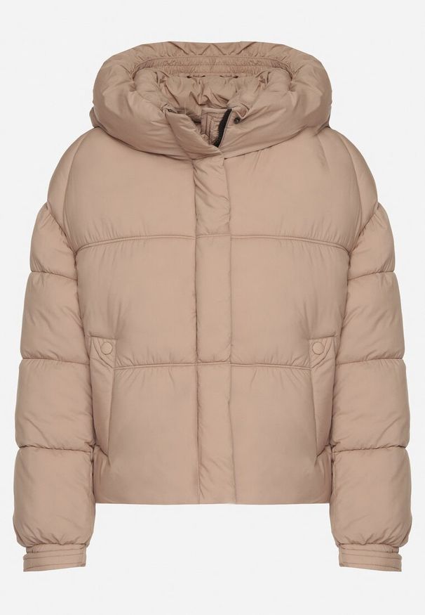 Born2be - Beżowa Pikowana Kurtka Puffer z Kapturem i Kieszonką przy Rękawie Galieana. Okazja: na spacer. Typ kołnierza: kaptur. Kolor: beżowy. Materiał: dzianina, jeans. Styl: elegancki, sportowy