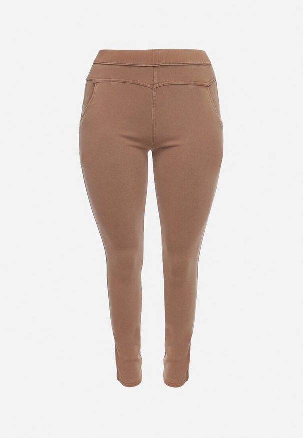 Born2be - Ciemnobeżowe Spodnie z Gumką w Talii i Prostymi Nogawkami Lotlipa. Okazja: na co dzień, na spotkanie biznesowe. Kolekcja: plus size. Kolor: beżowy. Styl: elegancki, biznesowy, casual