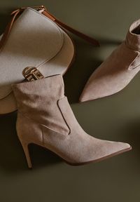 Born2be - Ciemnobeżowe Eleganckie Botki Vices na Obcasie Typu Szpilka Mesista. Okazja: na co dzień. Kolor: beżowy. Materiał: jeans. Obcas: na obcasie. Styl: elegancki. Wysokość obcasa: średni