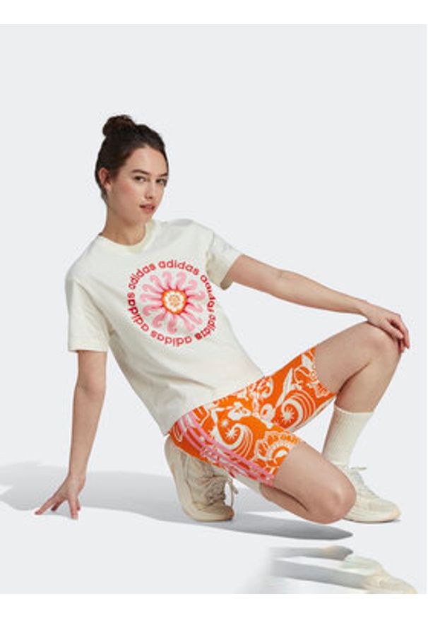 Adidas - adidas T-Shirt FARM Rio Graphic IM2391 Biały Regular Fit. Kolor: biały. Materiał: bawełna