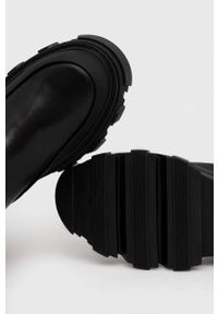 DKNY - Dkny sztyblety skórzane Jonie damskie kolor czarny na platformie K3366233. Kolor: czarny. Materiał: skóra. Obcas: na platformie #4
