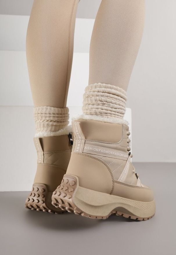 Renee - Ciemnobeżowe Sportowe Śniegowce Chunky na Platformie Ishweda. Kolor: beżowy. Materiał: jeans. Obcas: na platformie. Styl: sportowy