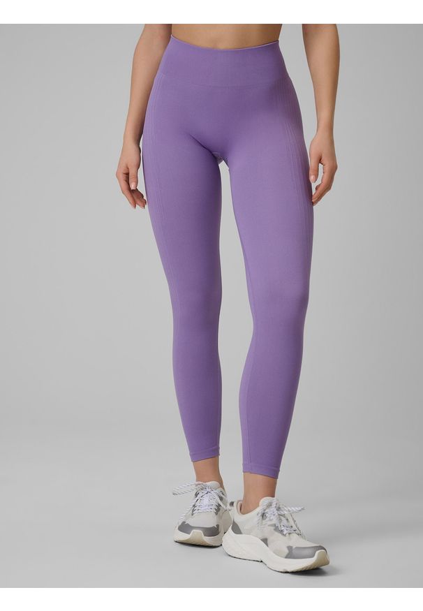 4f - 4F Legginsy treningowe bezszwowe damskie - fioletowe M/L. Stan: podwyższony. Kolor: fioletowy. Materiał: włókno, dzianina. Długość: długie. Wzór: prążki, gładki