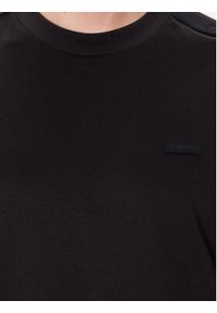 Calvin Klein T-Shirt Logo K10K111177 Czarny Regular Fit. Kolor: czarny. Materiał: bawełna #3