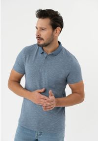 Volcano - Koszulka polo w paski O-MANGO. Typ kołnierza: polo. Materiał: prążkowany, bawełna, skóra, materiał. Długość rękawa: krótki rękaw. Długość: krótkie. Wzór: paski. Sezon: wiosna, lato. Styl: elegancki, klasyczny #1