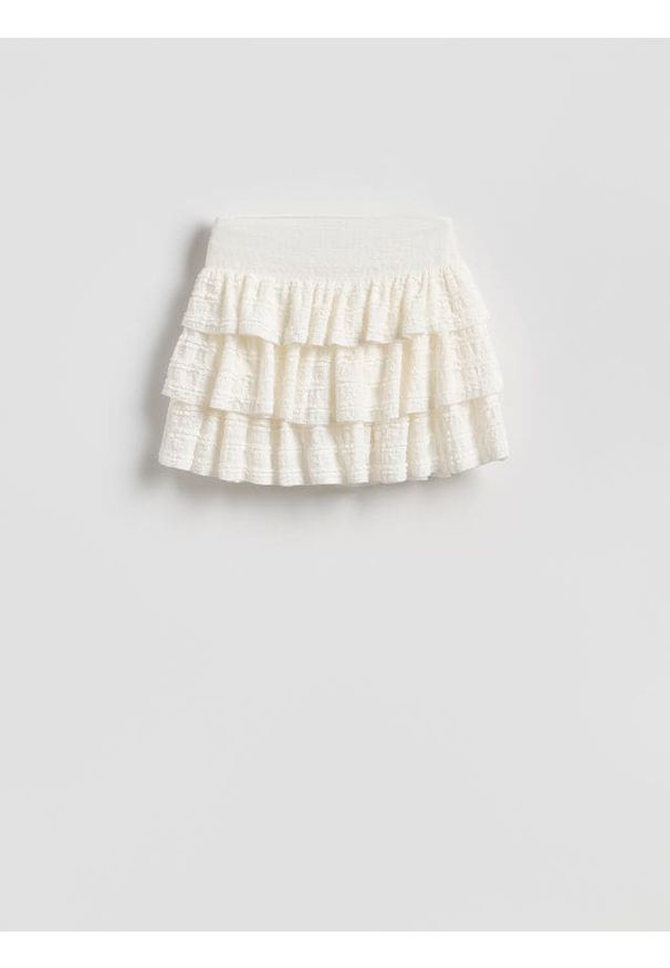 Reserved - Spódnica mini z falbanami - biały. Kolor: biały. Materiał: dzianina