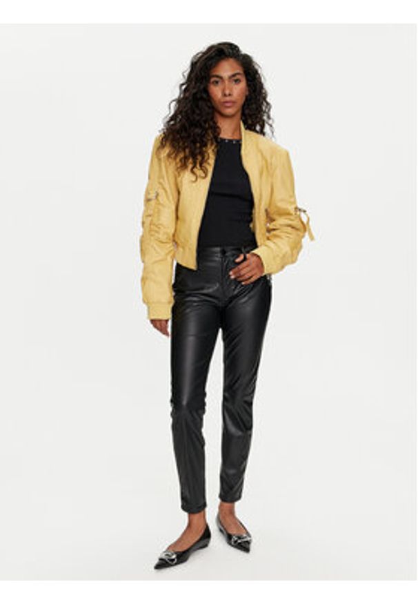 JDY Spodnie z imitacji skóry Soey 15328299 Czarny Skinny Fit. Kolor: czarny. Materiał: skóra