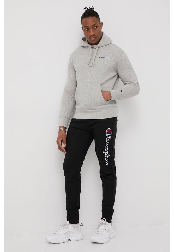 Champion bluza 217064 męska kolor szary z kapturem melanżowa. Okazja: na co dzień. Typ kołnierza: kaptur. Kolor: szary. Materiał: dzianina. Wzór: melanż. Styl: casual