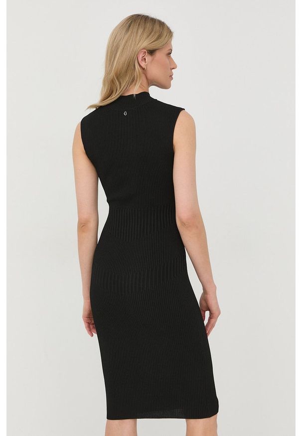 Guess sukienka kolor czarny mini dopasowana. Kolor: czarny. Materiał: dzianina. Wzór: gładki. Typ sukienki: dopasowane. Długość: mini