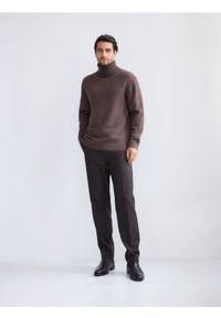 Reserved - Sweter z wełną z jaka - brązowy. Typ kołnierza: golf. Kolor: brązowy. Materiał: wełna #1