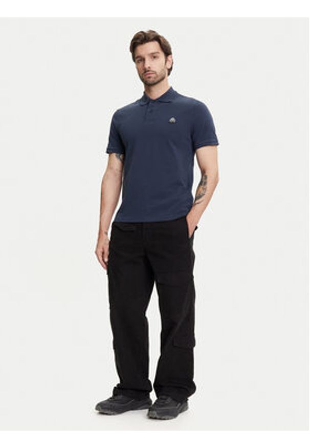 Moose Knuckles Polo Everett M34MT712 Granatowy Slim Fit. Typ kołnierza: polo. Kolor: niebieski. Materiał: bawełna