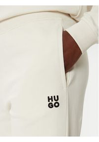 Hugo - HUGO Spodnie dresowe Nelfinia 50522417 Beżowy Regular Fit. Kolor: beżowy. Materiał: bawełna #2