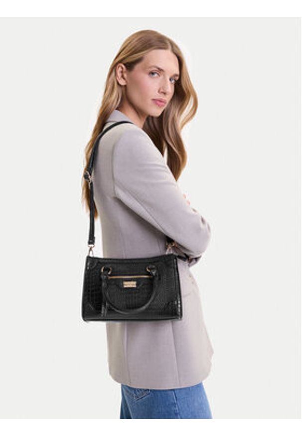 Monnari Torebka BAG2210-KM20 Czarny. Kolor: czarny. Materiał: skórzane