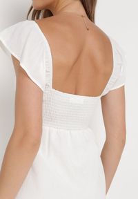 Born2be - Biała Bawełniana Mini Sukienka z Wycięciem przy Dekolcie Miauri. Kolor: biały. Materiał: bawełna. Długość rękawa: krótki rękaw. Długość: mini #2