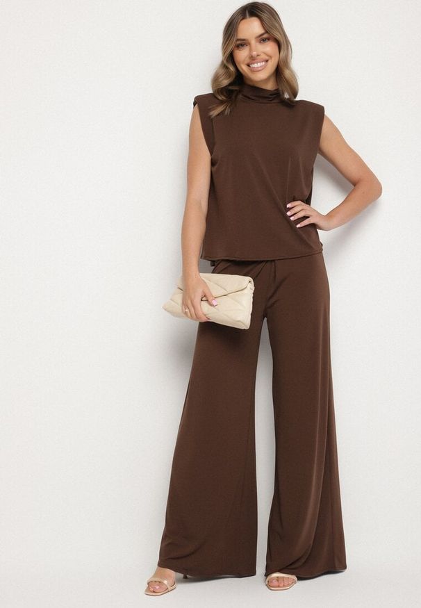 Born2be - Brązowy Komplet Bluzka z Wiązaniem i Szerokie Spodnie Halazea. Kolor: brązowy