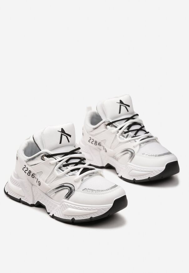 Born2be - Białe Sneakersy na Grubej Podeszwie z Brokatową Wstawką i Podwójnymi Sznurówkami Ulema. Zapięcie: sznurówki. Kolor: biały