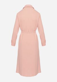 Born2be - Różowa Koszulowa Sukienka z Materiałowym Paskiem Vivinara. Okazja: na co dzień, na imprezę. Kolor: różowy. Materiał: materiał. Typ sukienki: koszulowe. Styl: casual, elegancki #3