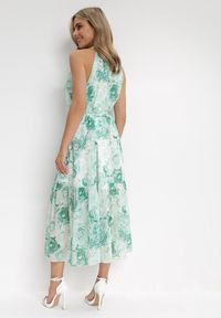Born2be - Zielona Rozkloszowana Sukienka z Materiałowym Paskiem Evanagia. Kolor: zielony. Materiał: materiał #4