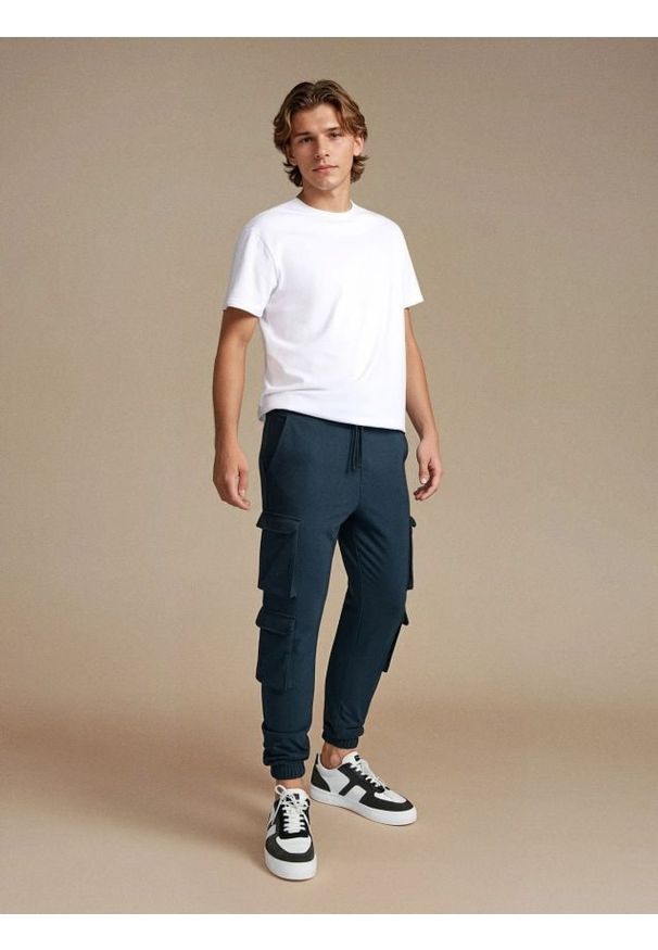 Sinsay - Spodnie jogger cargo - green spruce