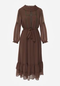 Born2be - Brązowa Rozkloszowana Sukienka Ozdobiona Falbanami Paskiem i Guzikami Nevissia. Okazja: na co dzień. Kolor: brązowy. Materiał: poliester, materiał. Wzór: aplikacja. Styl: casual, elegancki, klasyczny #4